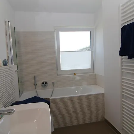 Hannah Apartment